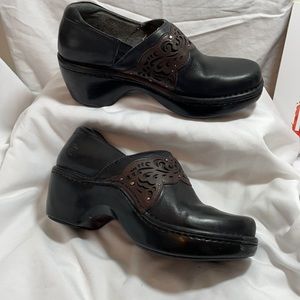 Ariat clogs mules slip-on black and brown size 6.5